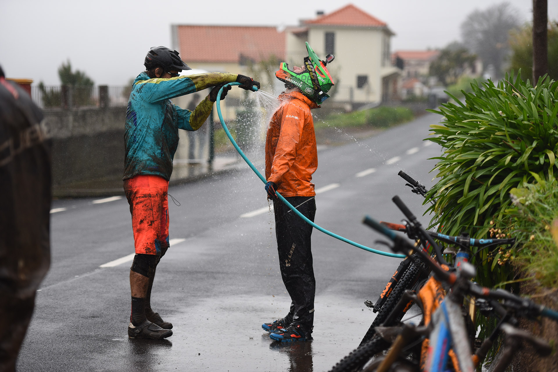 A la fin de la journée de ride, il n'y avait pas que les vélos qui avaient besoin d'un bon coup de jet d'eau !