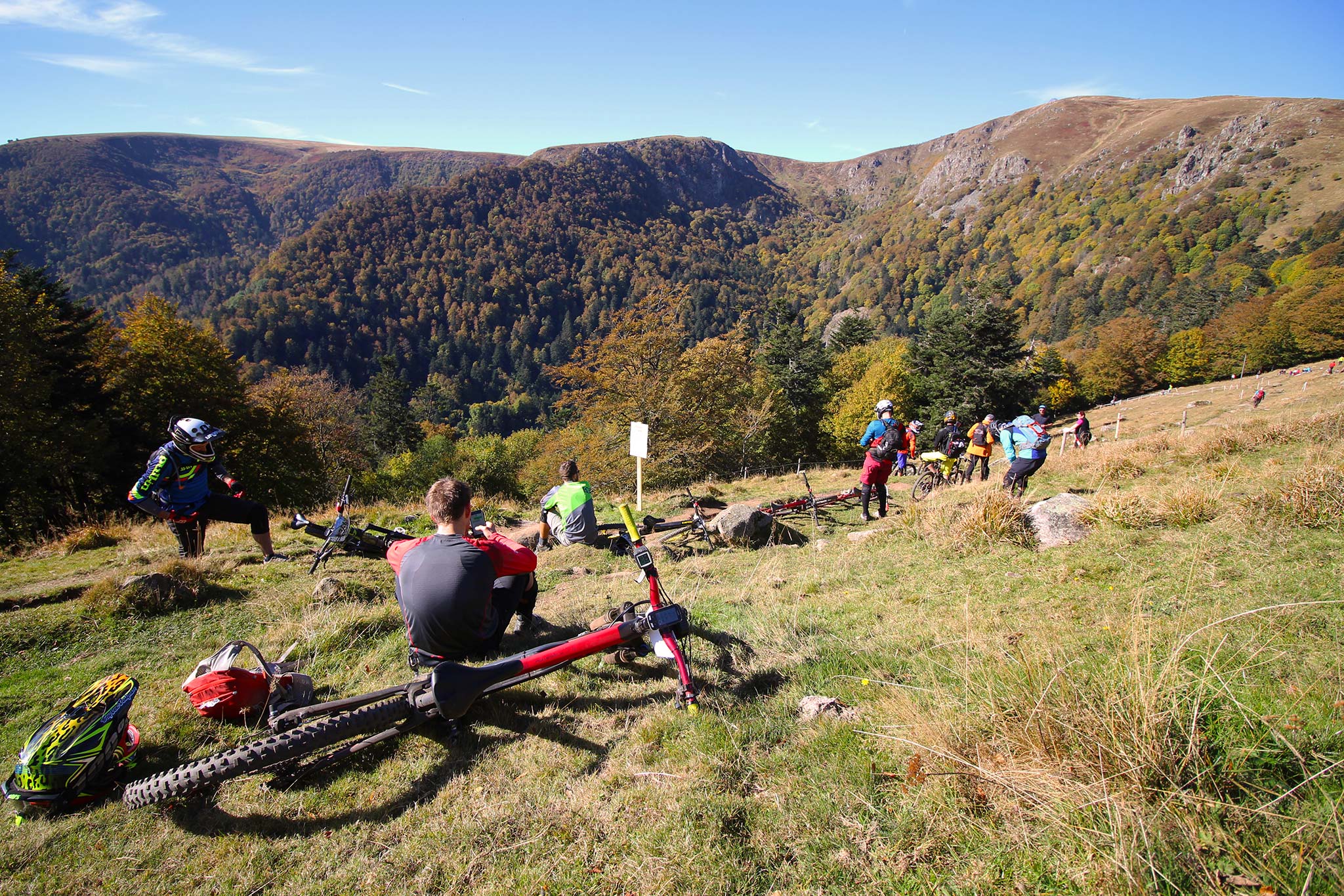 Quelques-uns des plus beaux sentiers du Parc Naturel Régional du Ballon des Vosges étaient exceptionnellement ouverts aux vététistes.