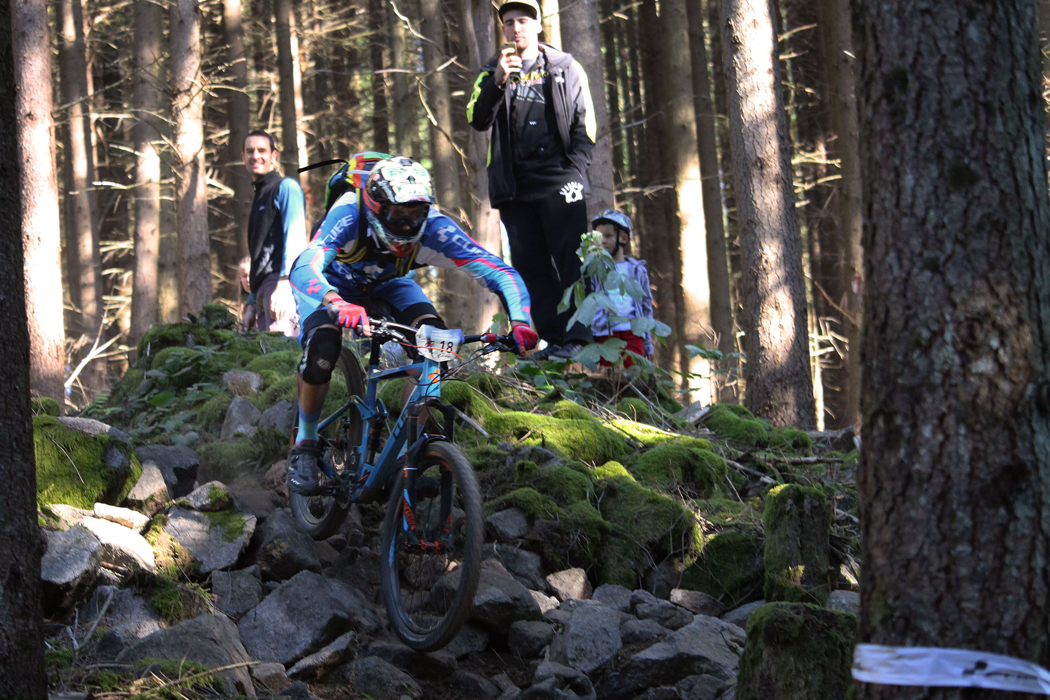 VTT Attitude dans le pierrier de la Spéciale 1.