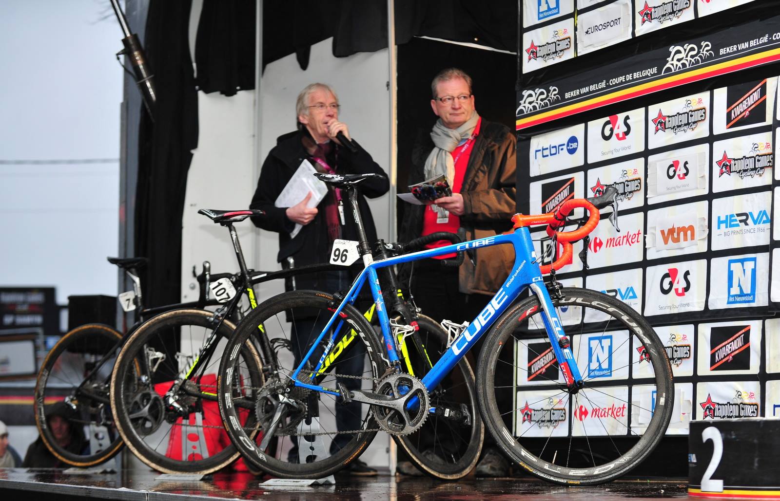 Le Litening C:68 SL de Guillaume VanKeirsbulck à l'honneur sur le podium du GP Samyn.