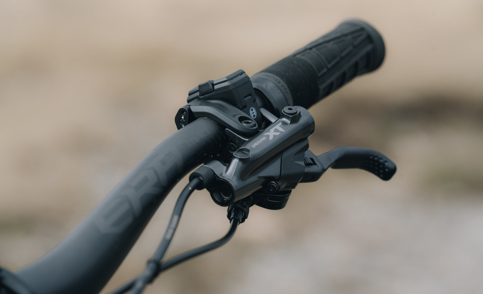 Stereo Hybrid ONE44 HPC AT