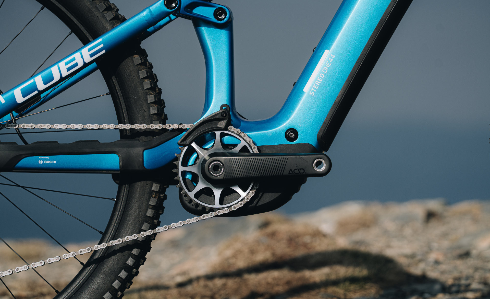Stereo Hybrid ONE44 HPC AT