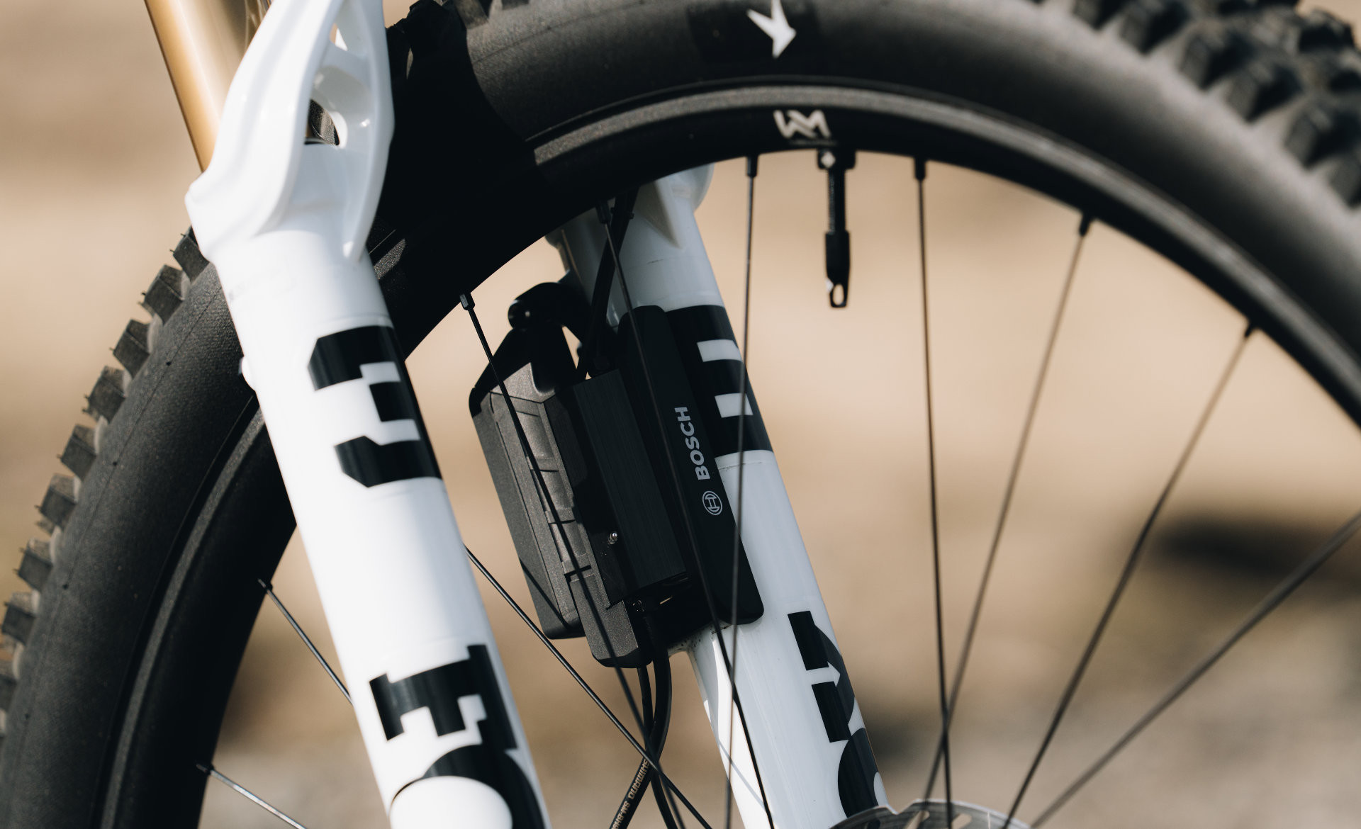 Stereo Hybrid ONE44 HPC AT