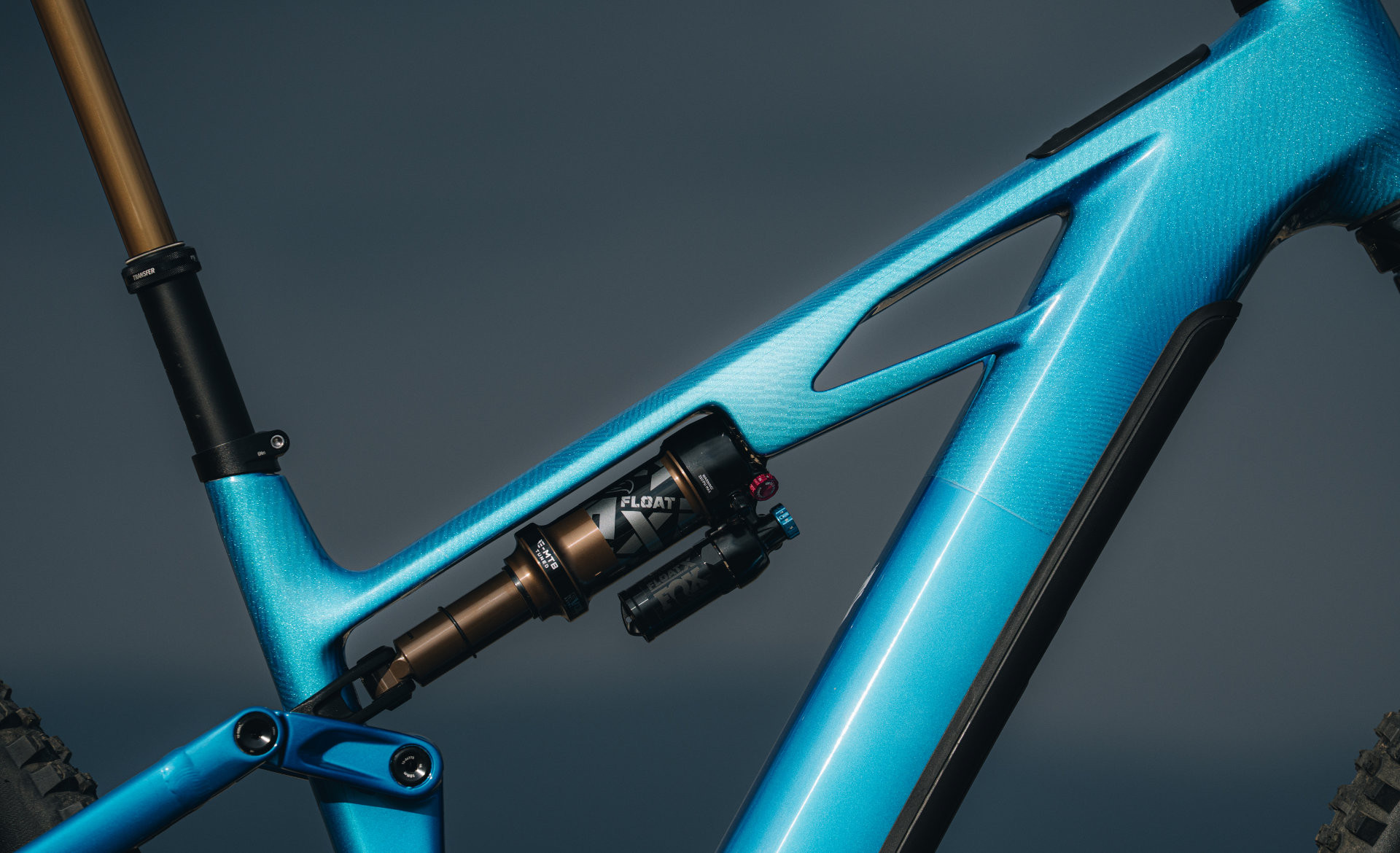Stereo Hybrid ONE44 HPC AT
