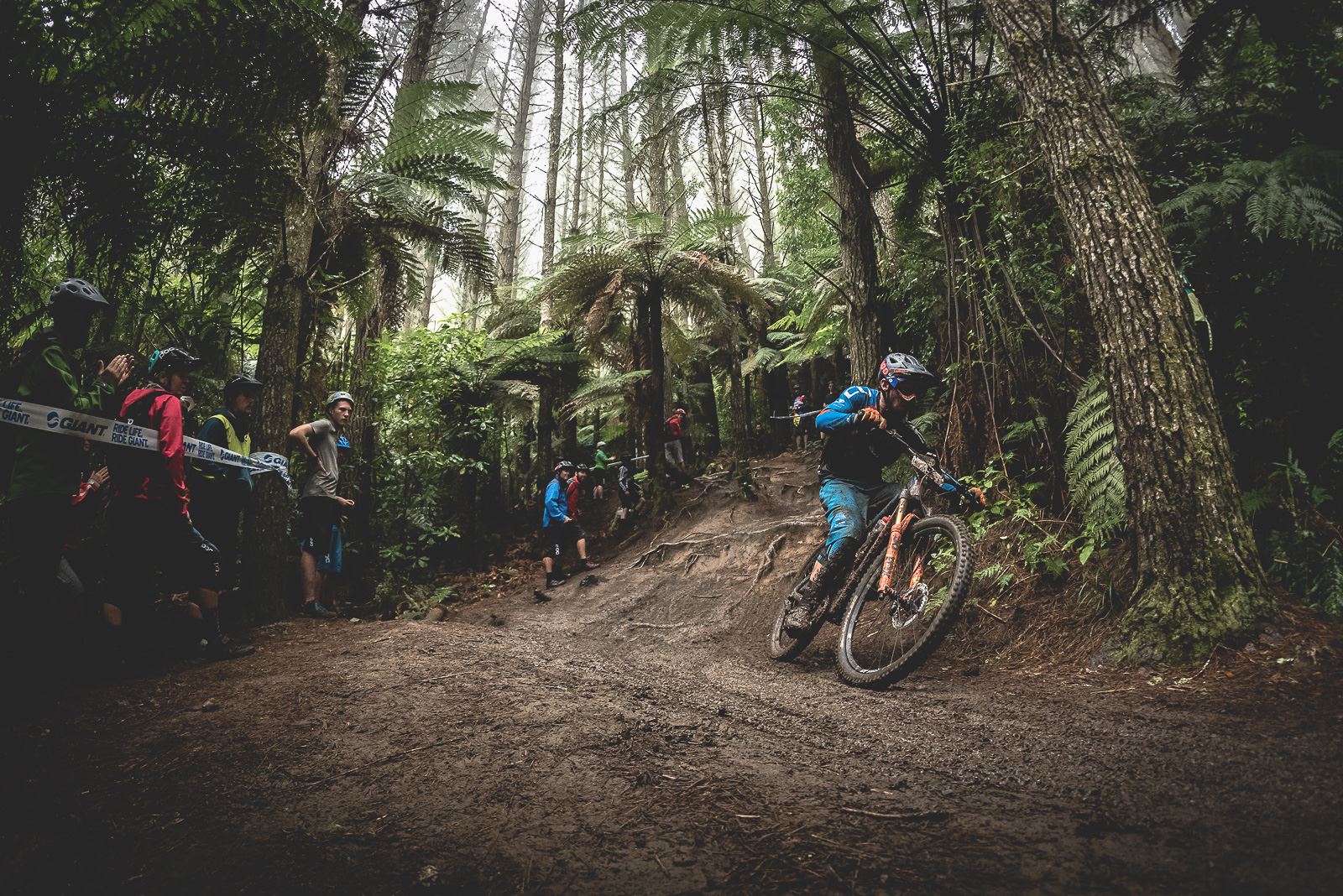 Dure journée pour notre champion Nicolas Lau, Cube Action Team. © Dave Trumpore