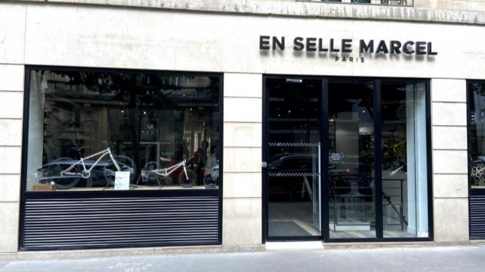 En Selle Marcel Tour Eiffel