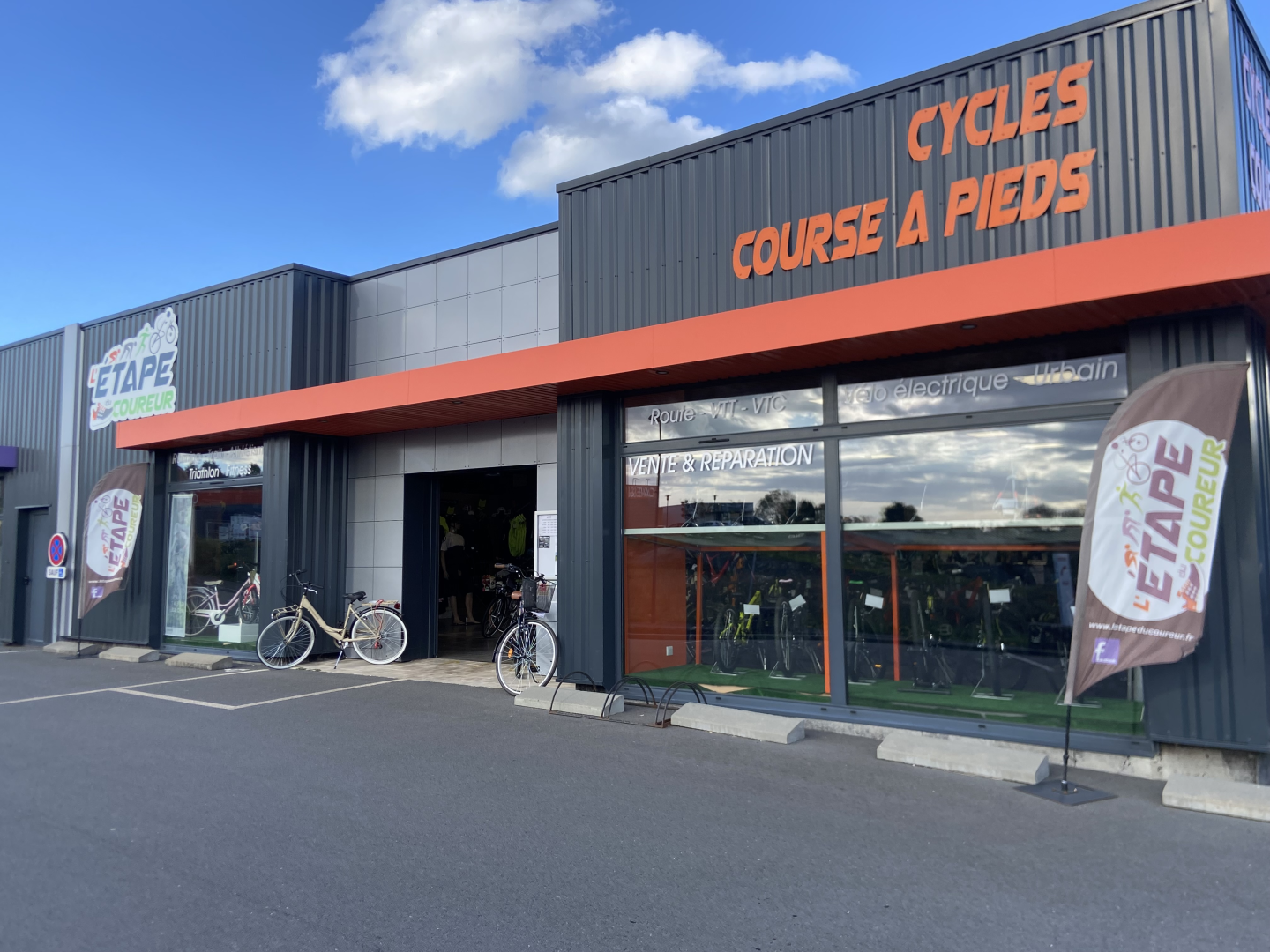 Photo du magasin L'ETAPE DU COUREUR