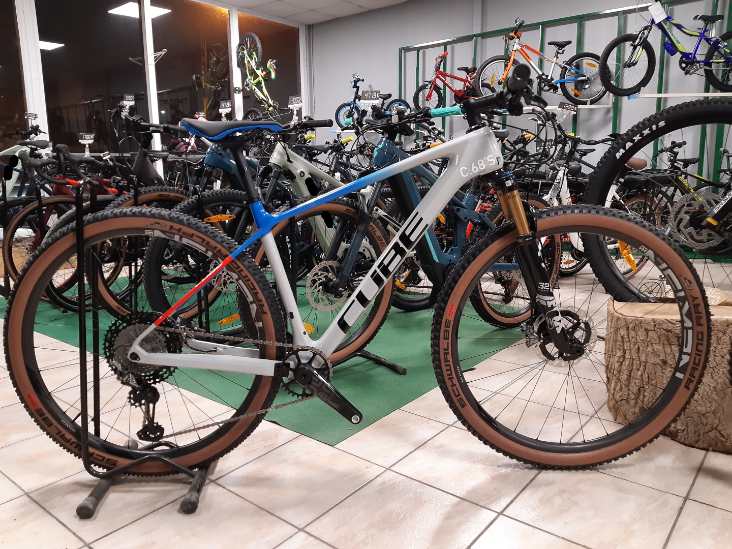 Photo du magasin AUX JOLY CYCLES