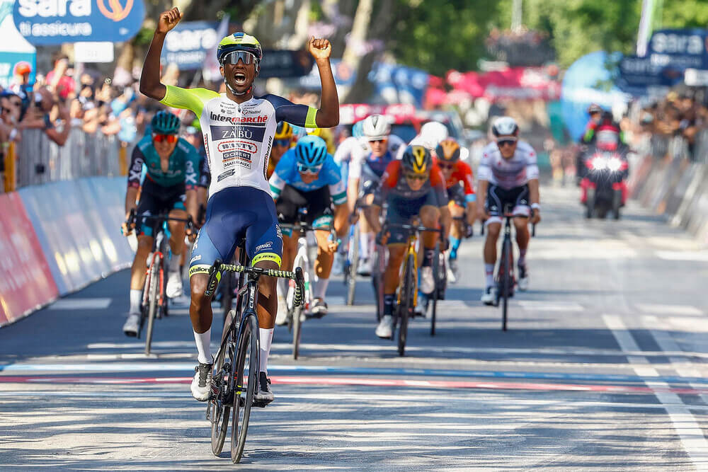 Victoire de Biniam Girmay sur le Giro d'Italia